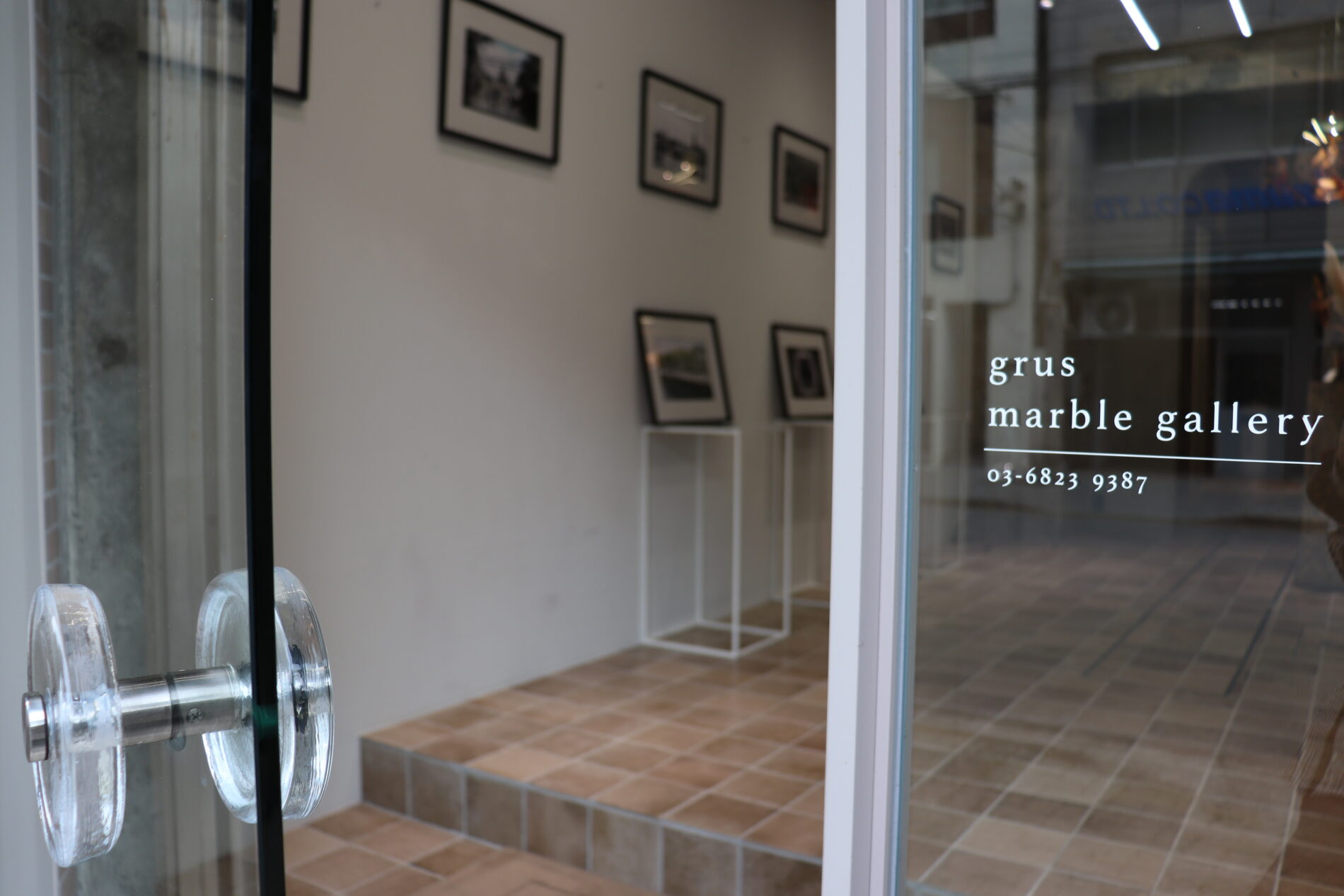 入口ドアを開けた瞬間